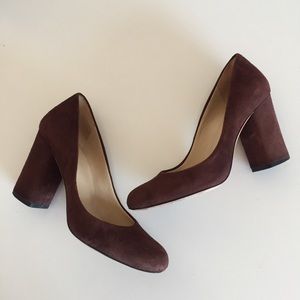 Via Spiga Carmen Suede Pump, Size 5
